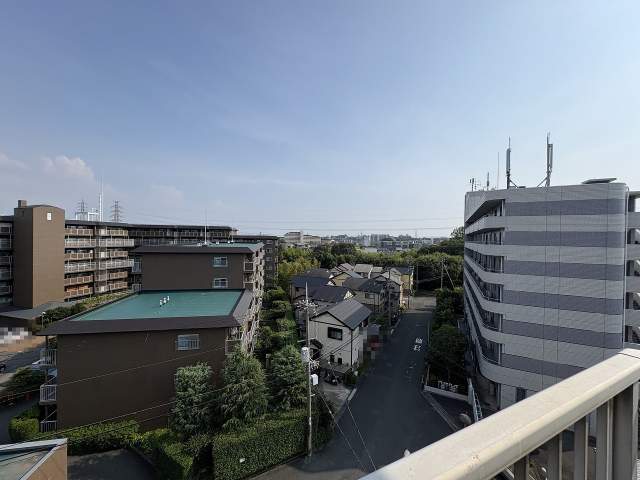 住戸からの眺望写真  写真撮影日：2026-07-19