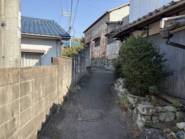 前面道路含む現地写真  写真撮影日：2026-06-13