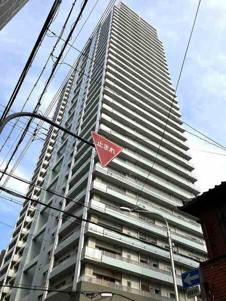 鴻池組施工・大京分譲、地上35階建てタワーマンションの26階部分。オール電化の住まいです。