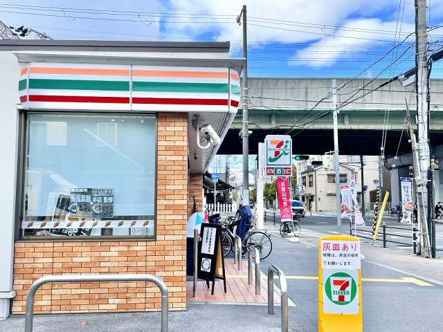 セブンイレブン大阪住之江3丁目店 160m 写真撮影日：2026-08-09