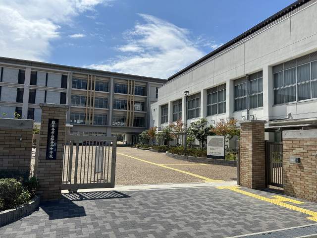 藤井寺市立藤井寺中学校 870m 写真撮影日：2026-08-25