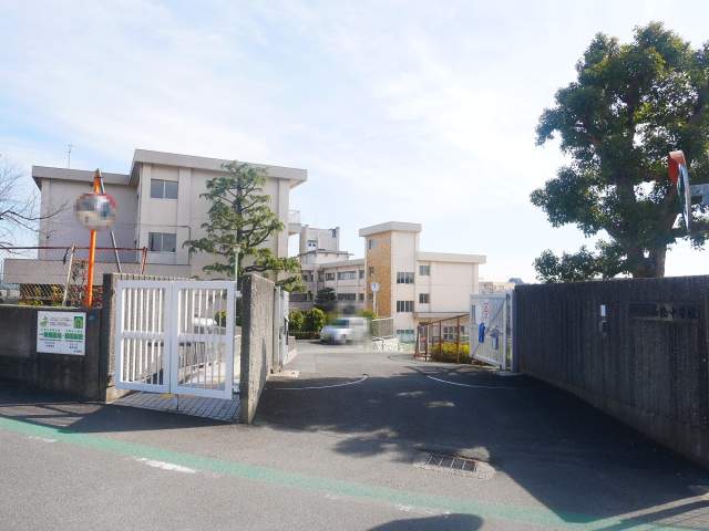 池田市立石橋中学校 880m 写真撮影日：2026-08-29