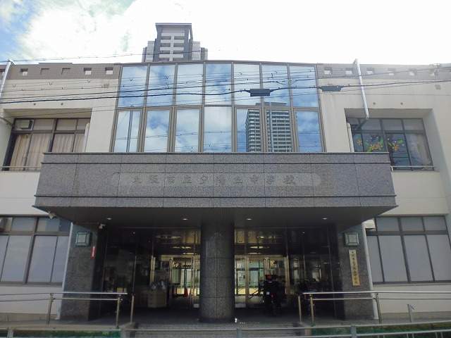 夕陽丘中学校 590m 写真撮影日：2025-07-25