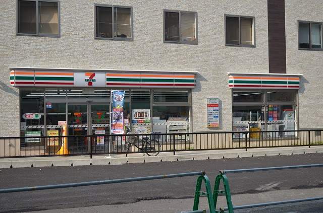 セブンイレブン高槻天神町1丁目店 330m 写真撮影日：2026-08-31