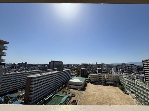 眺望・陽当り・通風良好、開放感のある眺望です。徒歩圏内に生活利便施設が充実、暮らしやすい住環境です。