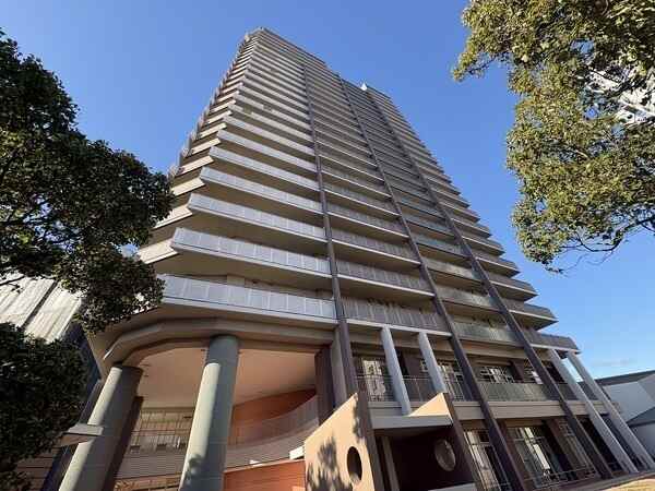 2024年11月リフォーム履歴有り。水回り設備新調、クロス・フローリング張替等が実施されています。