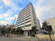 地下鉄谷町線「文の里」駅まで徒歩6分など、複数路線利用可能。通勤・通学やお出かけに便利な立地です。