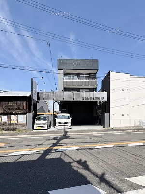 前面道路含む現地写真  写真撮影日：2026-09-11