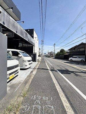 前面道路含む現地写真  写真撮影日：2026-09-11