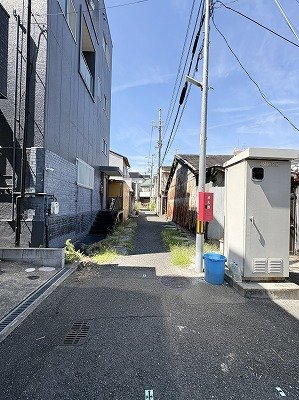 前面道路含む現地写真  写真撮影日：2026-09-11