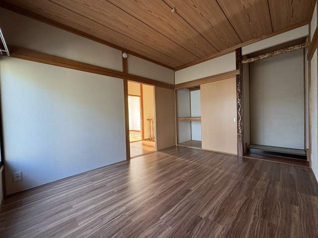 リビング以外の居室  写真撮影日：2026-10-04