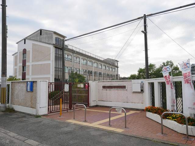 豊中市立第十八中学校 700m 写真撮影日：2026-10-04