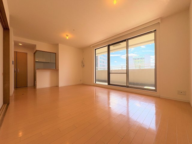 リビング  写真撮影日：2026-10-08