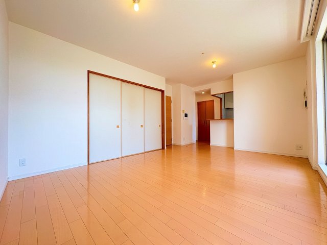 リビング  写真撮影日：2026-10-08