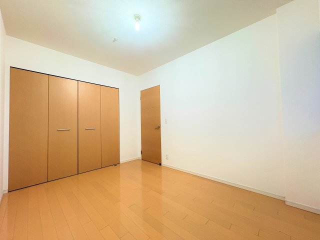 リビング以外の居室  写真撮影日：2026-10-08