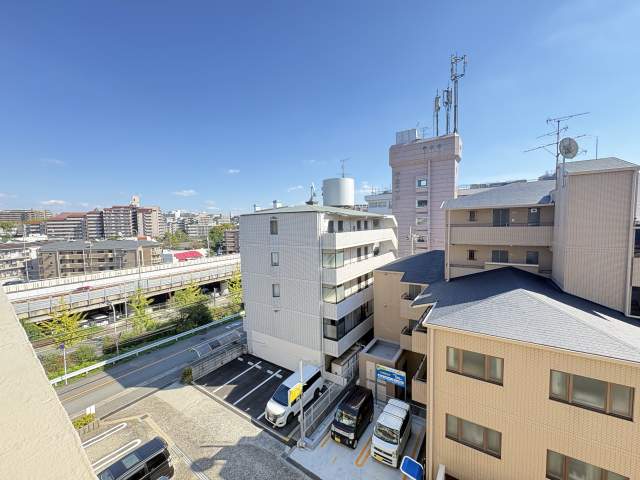 住戸からの眺望写真  写真撮影日：2026-10-11