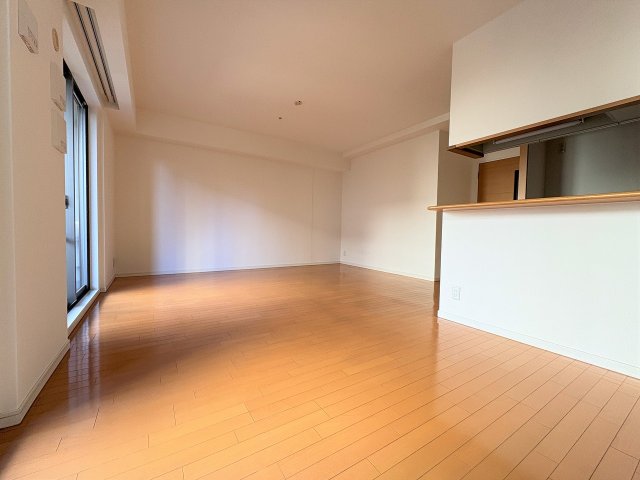 リビング  写真撮影日：2026-10-09