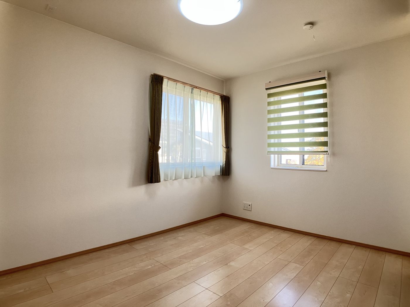 洋室 写真撮影日：12/6/25, 12:00 AM