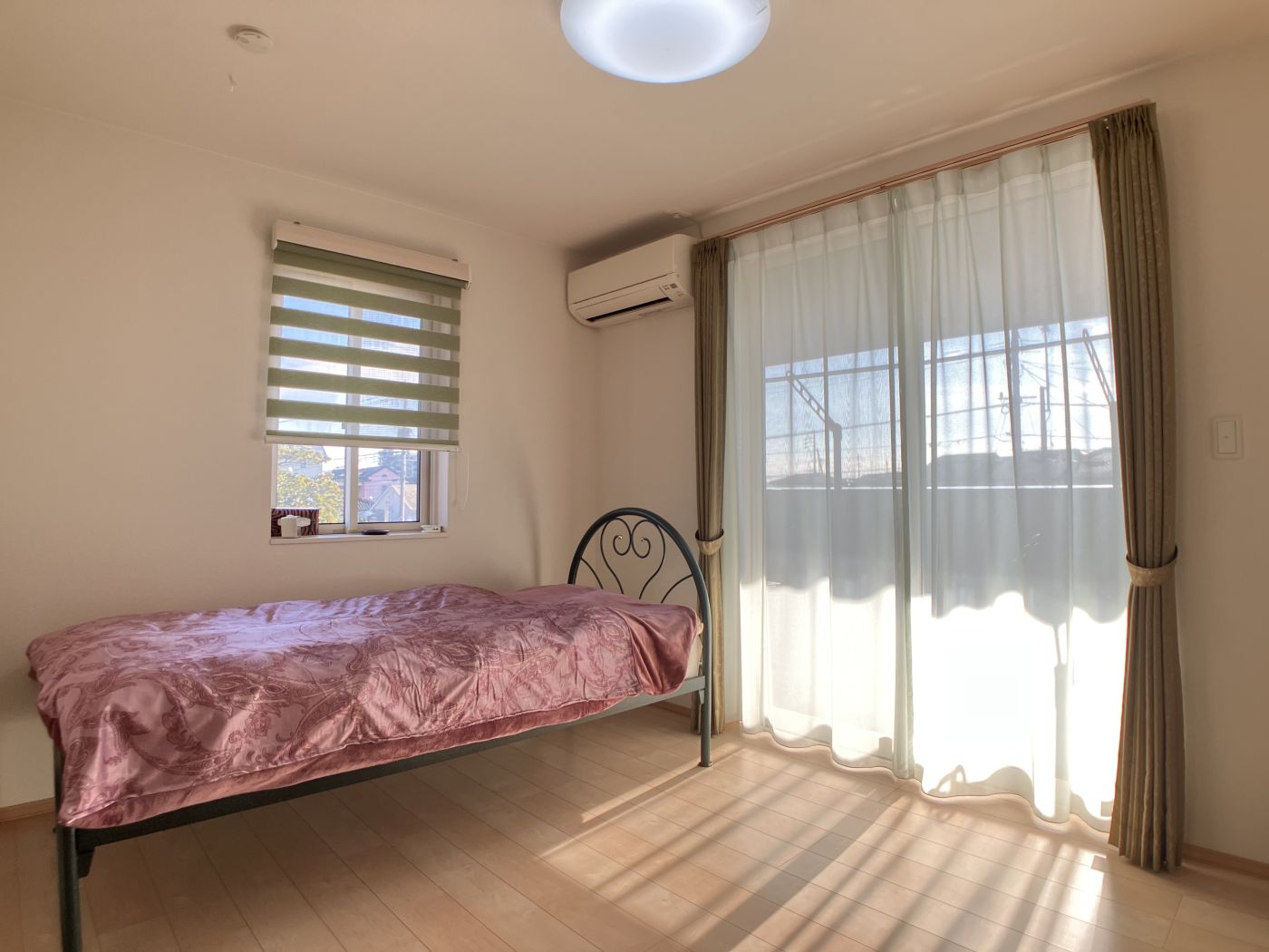 洋室 写真撮影日：12/6/25, 12:00 AM