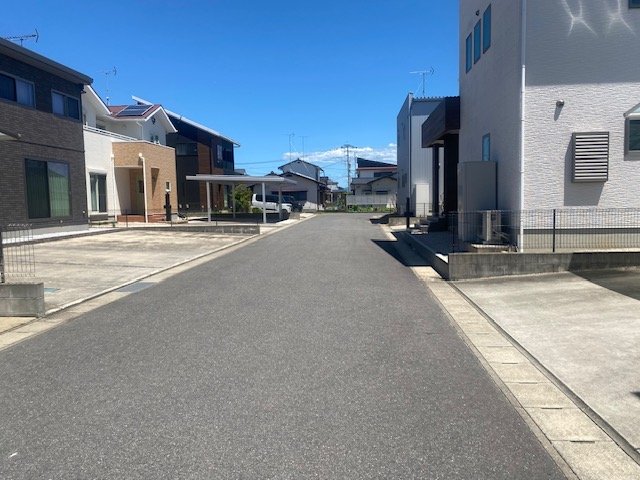 前面道路（約6ｍ）