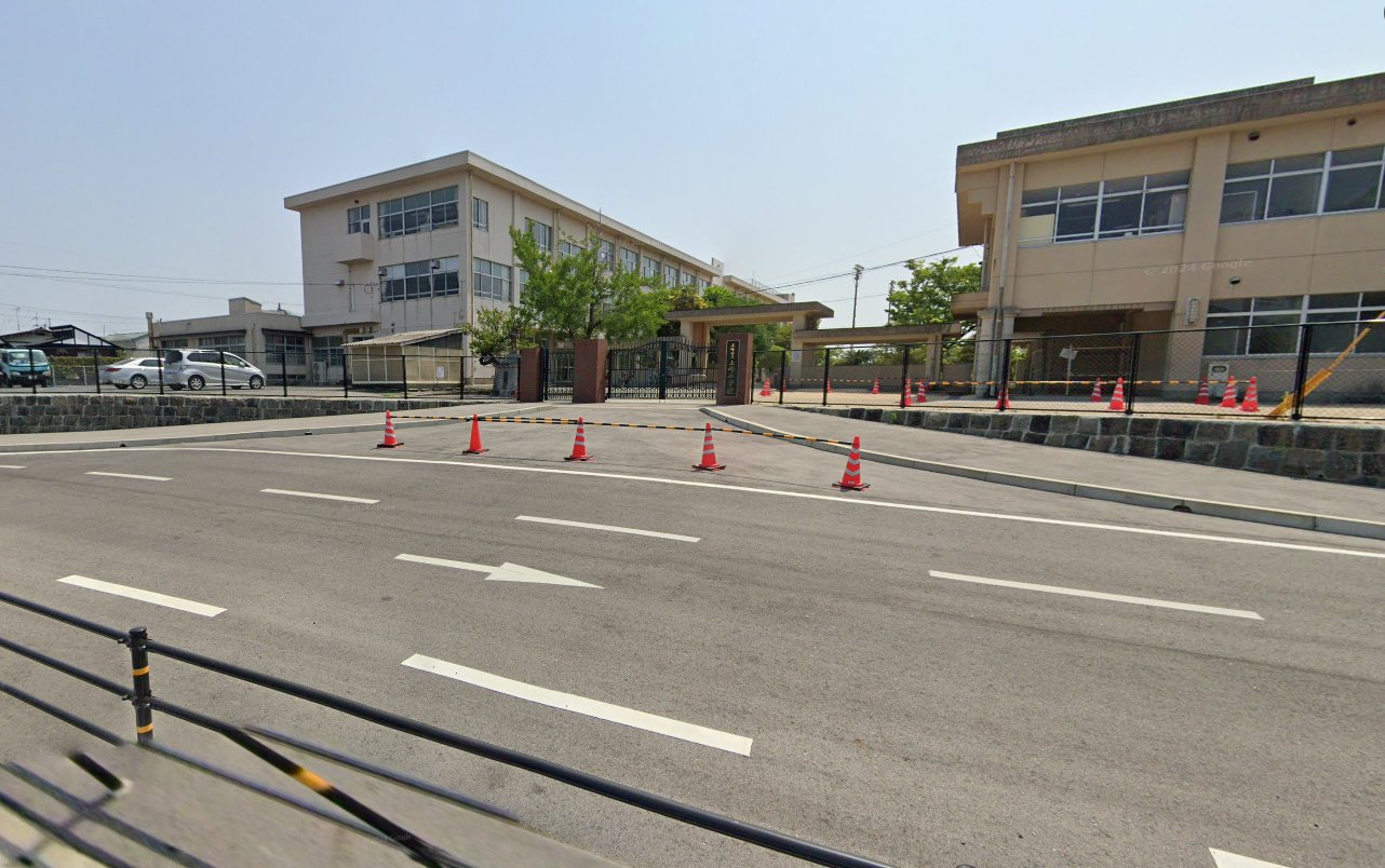 上峰小学校