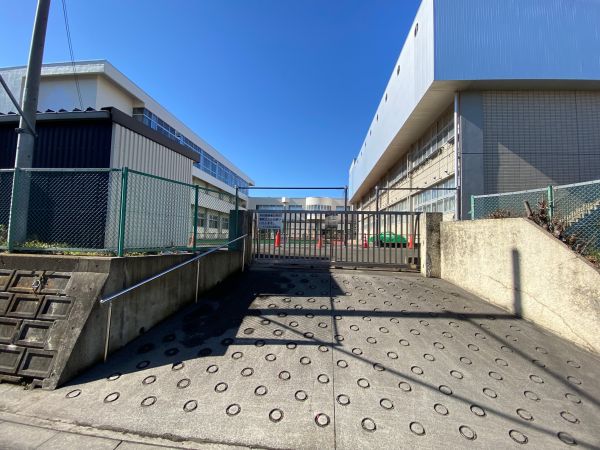 さいたま市立与野西中学校 770m 写真撮影日：2023-02-11 