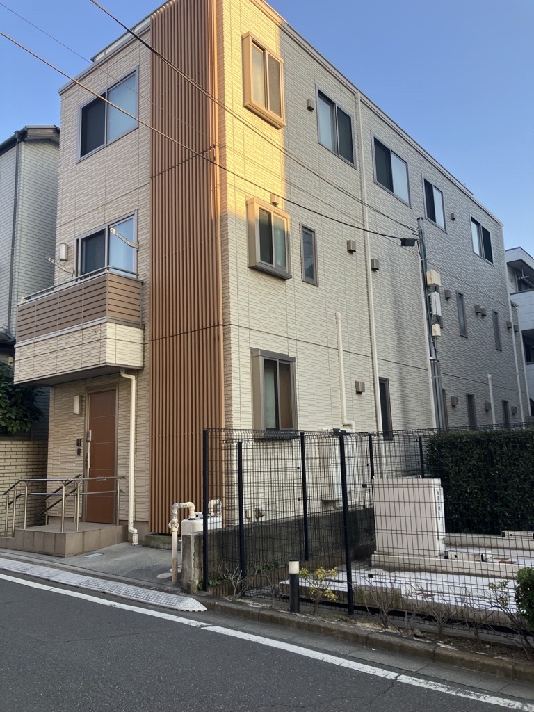 外観　積水ハウス(株)施工のデイサービス・小規模多機能介護事業者向け建物です。