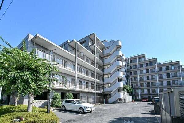 1993年6月築、総戸数67戸、株式会社大京分譲マンションです。