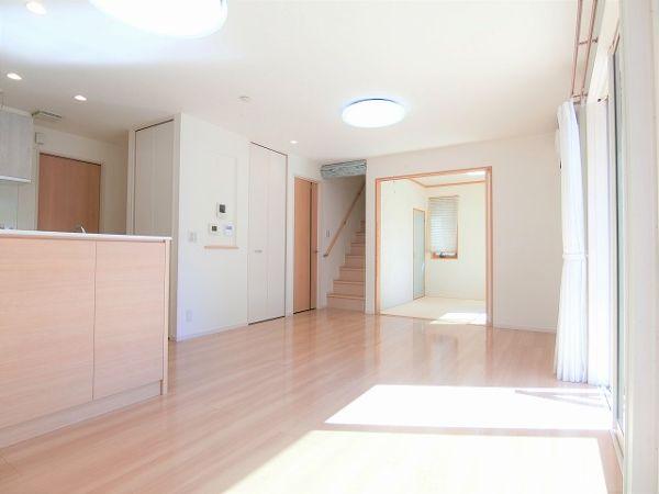 リビング  写真撮影日：2025-03-07
