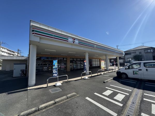 セブンイレブン上尾本町6丁目店 270m 写真撮影日：2024-11-07 