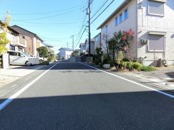 前面道路含む現地写真  写真撮影日：2024-12-08