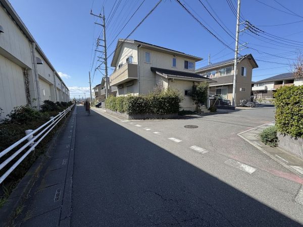 前面道路含む現地写真  写真撮影日：2025-03-07