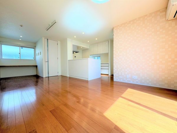 リビング  写真撮影日：2025-03-07