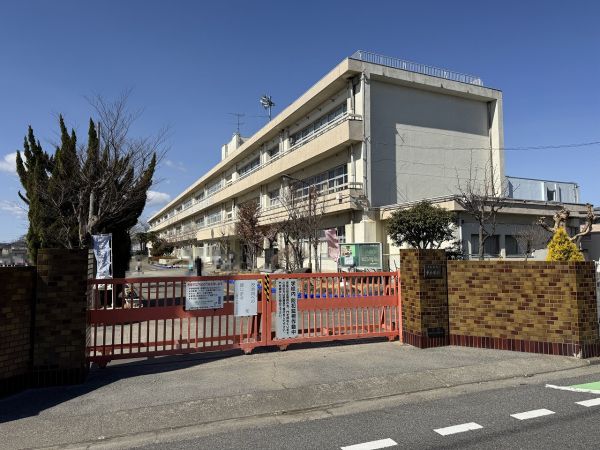 上尾市立東小学校 280m 写真撮影日：2025-03-07 