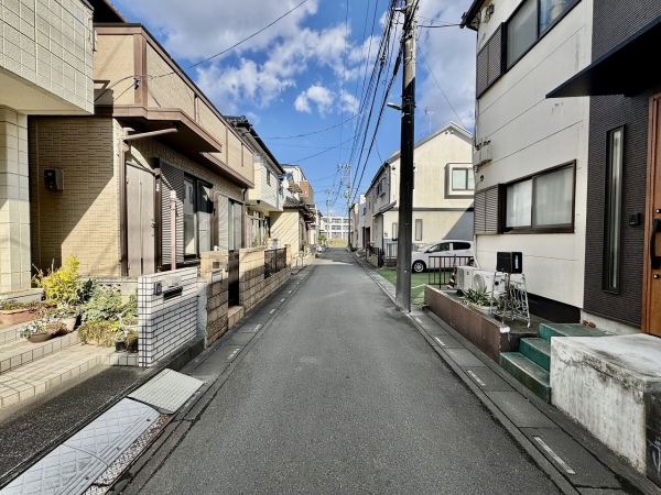 前面道路含む現地写真  写真撮影日：2025-03-09