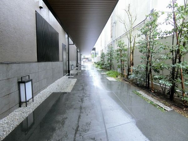 エントランス  写真撮影日：2025-03-16