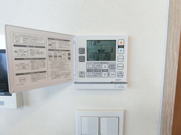 その他設備 温水式床暖房  写真撮影日：2025-03-16