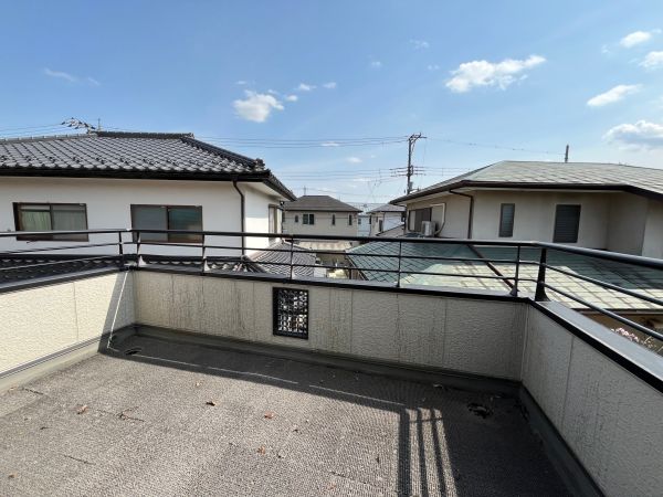 バルコニー  写真撮影日：2025-04-07