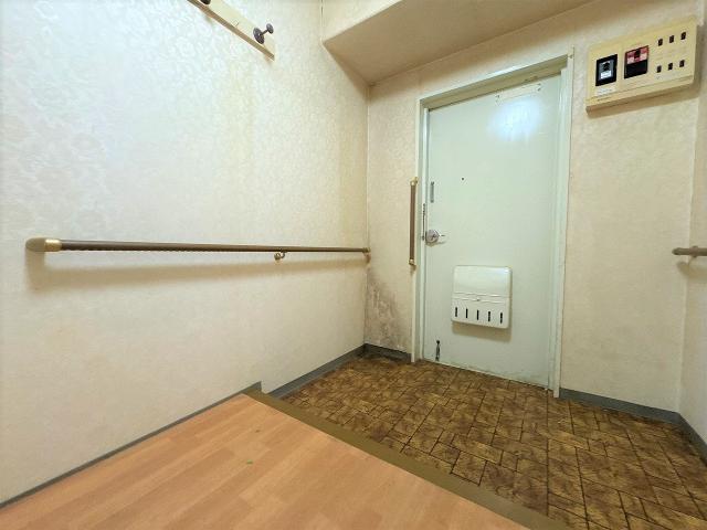 玄関  写真撮影日：2025-07-03