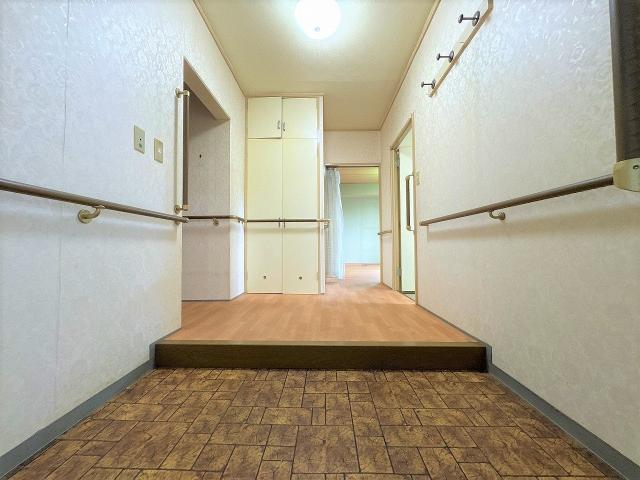 玄関  写真撮影日：2025-07-03
