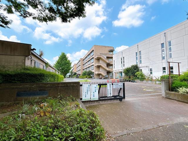 鶴ヶ島市立南中学校 1270m 写真撮影日：2025-08-01