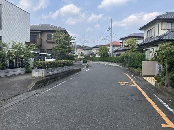 前面道路含む外観