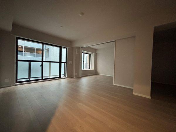 リビングダイニング（約9.6帖）+洋室（約4.2帖）