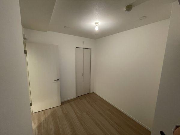 洋室約4.4帖　※家具・備品等は価格に含まれません