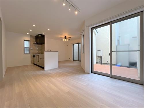 ＬＤＫ約１６．８帖（１）