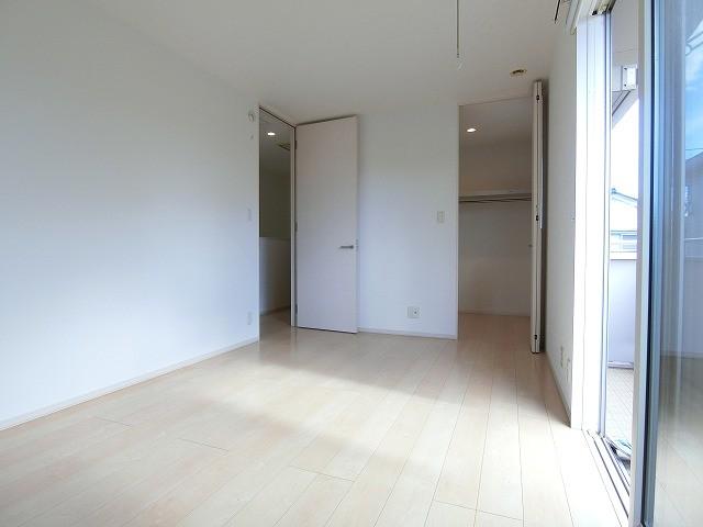 リビング以外の居室  写真撮影日：2025-11-03