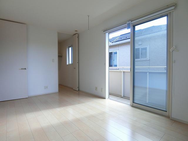 リビング以外の居室  写真撮影日：2025-11-03