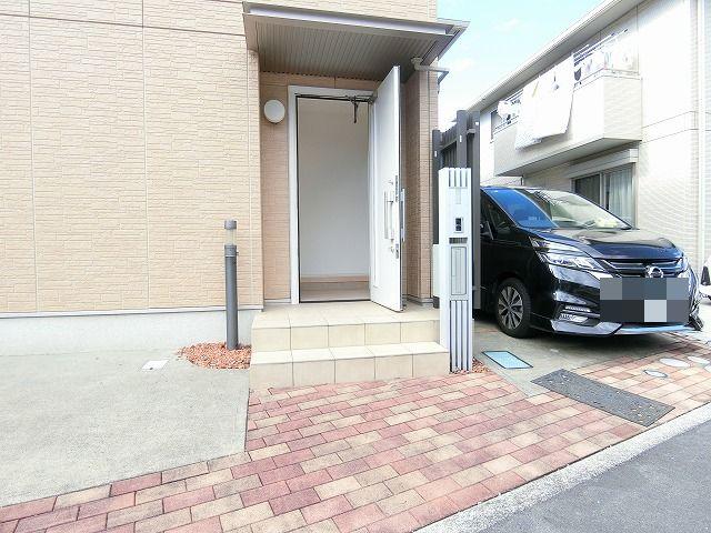 玄関  写真撮影日：2025-11-03