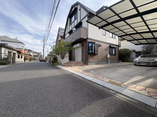 前面道路含む現地写真  写真撮影日：2025-11-10