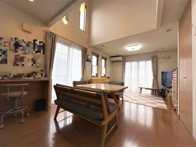 リビング  写真撮影日：2025-11-09